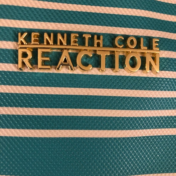 Kenneth Cole Reaction large tote - Picture 2 of 5